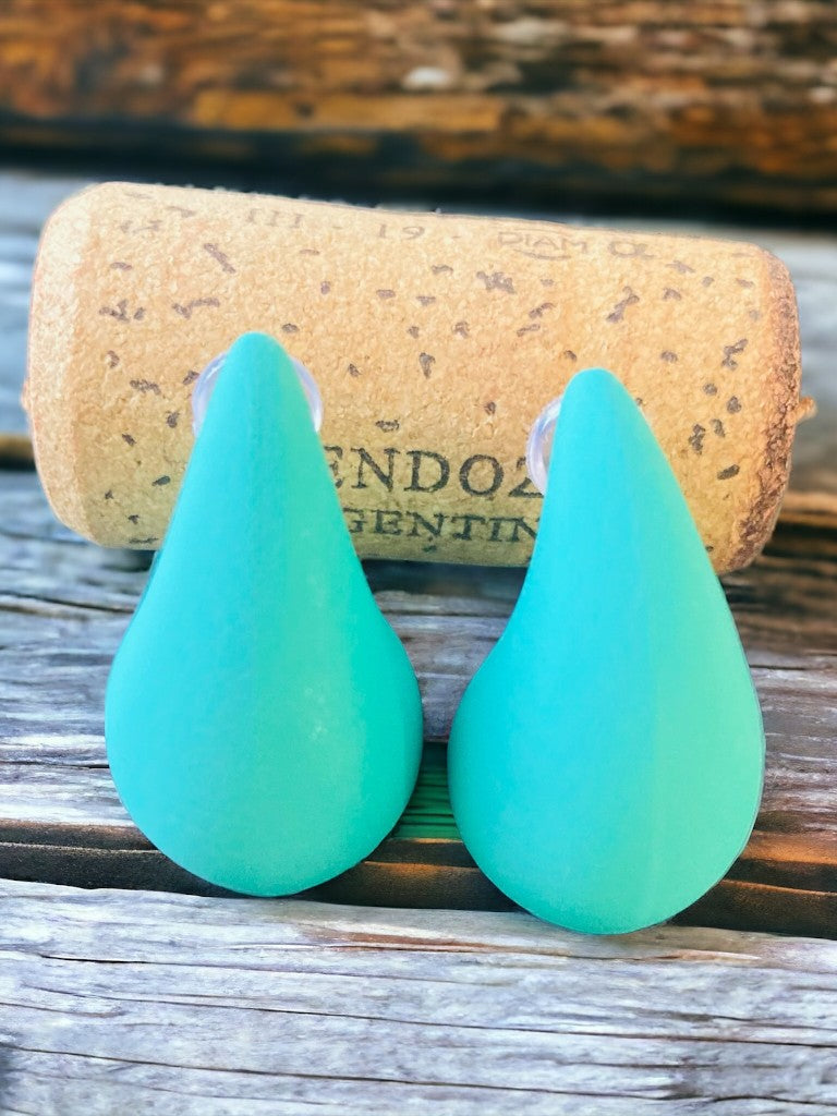 Aretes en acrílico gota de agua verde.