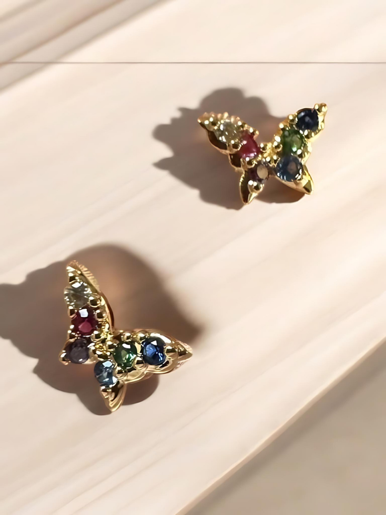 Topos mariposa circones en oro laminado 18k