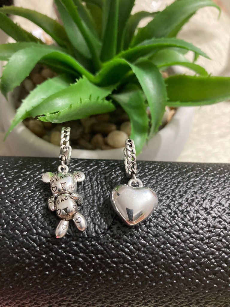 Aretes de plata asimétricos