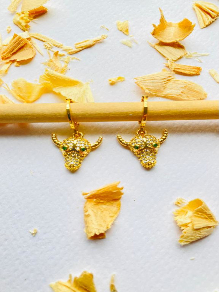 Aretes maxitopos toros en covergold