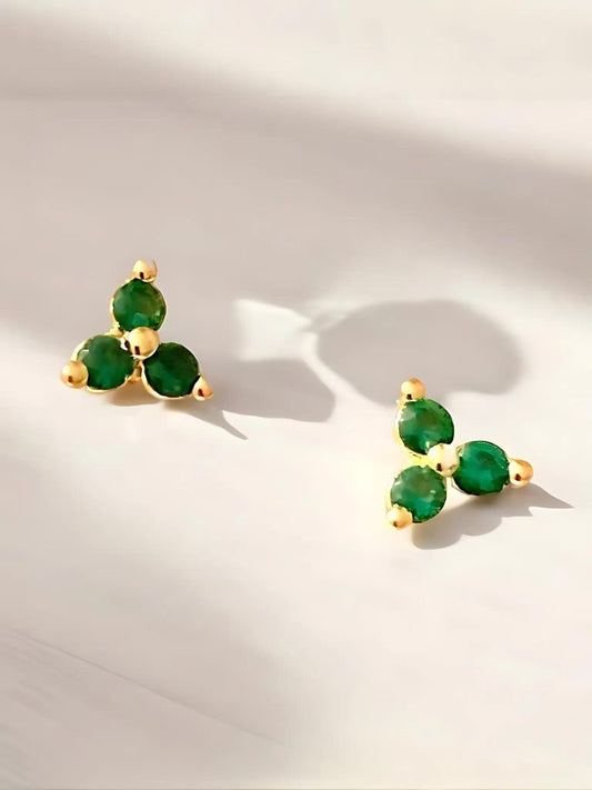 Topos triángulo mini con circones verdes en oro laminado 18k