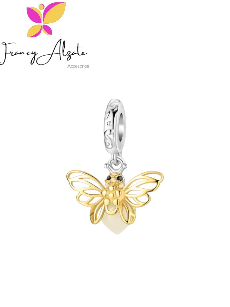 Dije abejita alas doradas